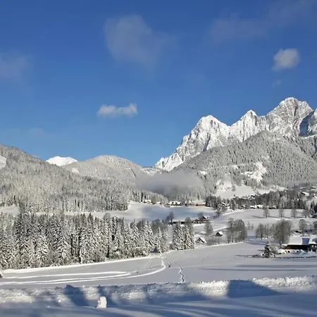 In Near Slopes, Cleaning Included Apartament Saalfelden