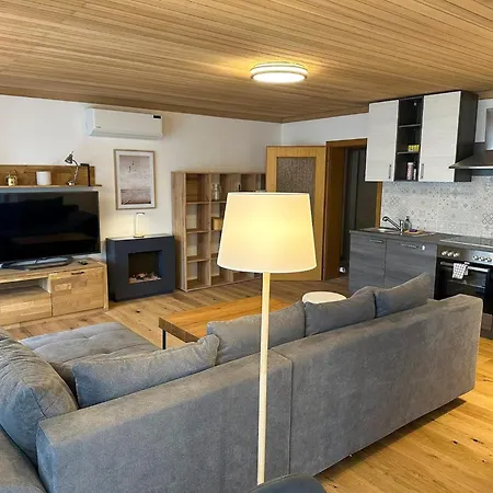 Cosy In Salzburg With Garden, Cleaning Included Daire *