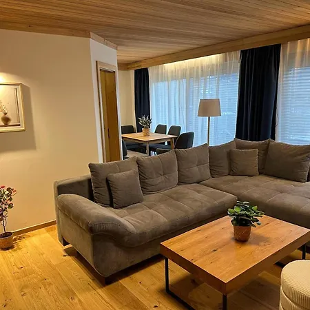 Cosy In Salzburg With Garden, Cleaning Included Daire Saalfelden