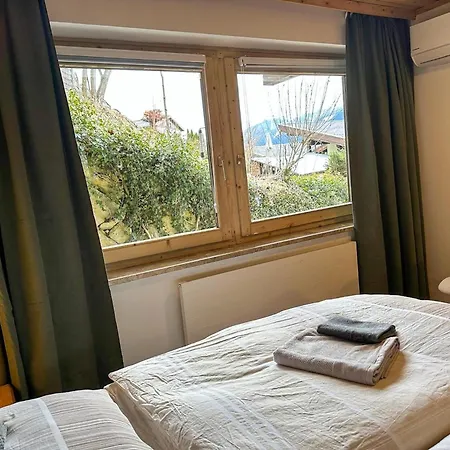 Cosy In Salzburg With Garden, Cleaning Included Daire