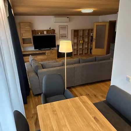 Daire Cosy In Salzburg With Garden, Cleaning Included