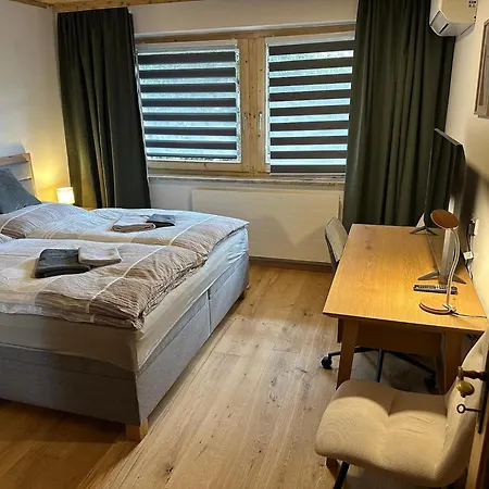 Daire Cosy In Salzburg With Garden, Cleaning Included *